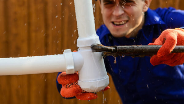 Loodgieter Dordrecht spoed nodig? Zo lost een specialist verstoppingen en rioolproblemen snel op